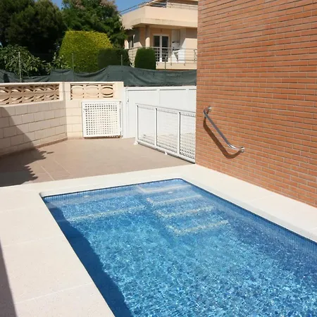 Holidays 3 *