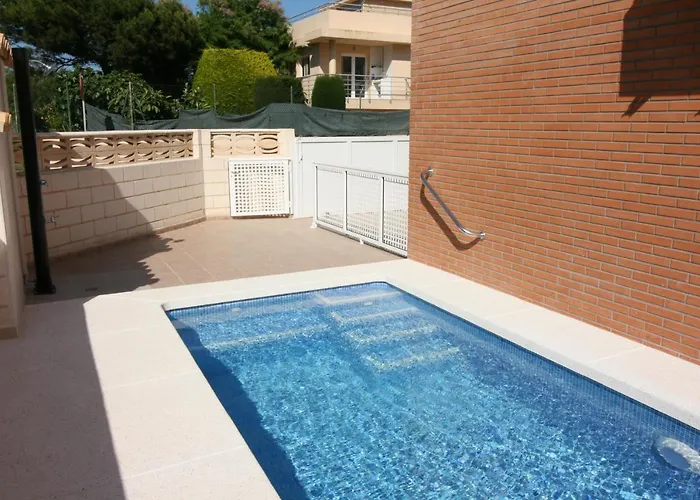 Holidays 3 *